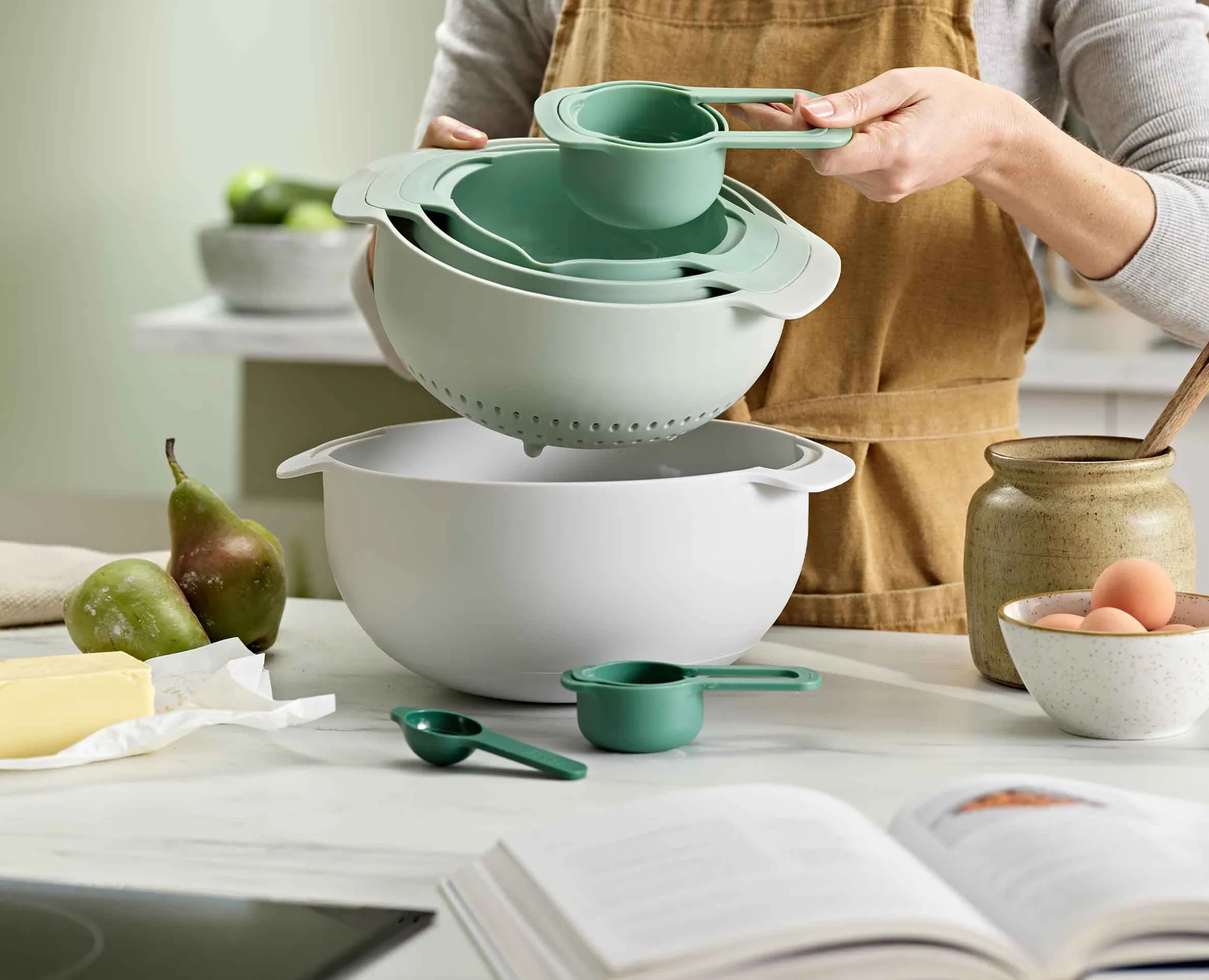 Set Compact de 9 Bols Mélangeurs Empilables en Vert Nest™ 9 Plus - Éditions