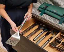 Spatule & Pince BBQ Rétractables 2-en-1 GrillOut™